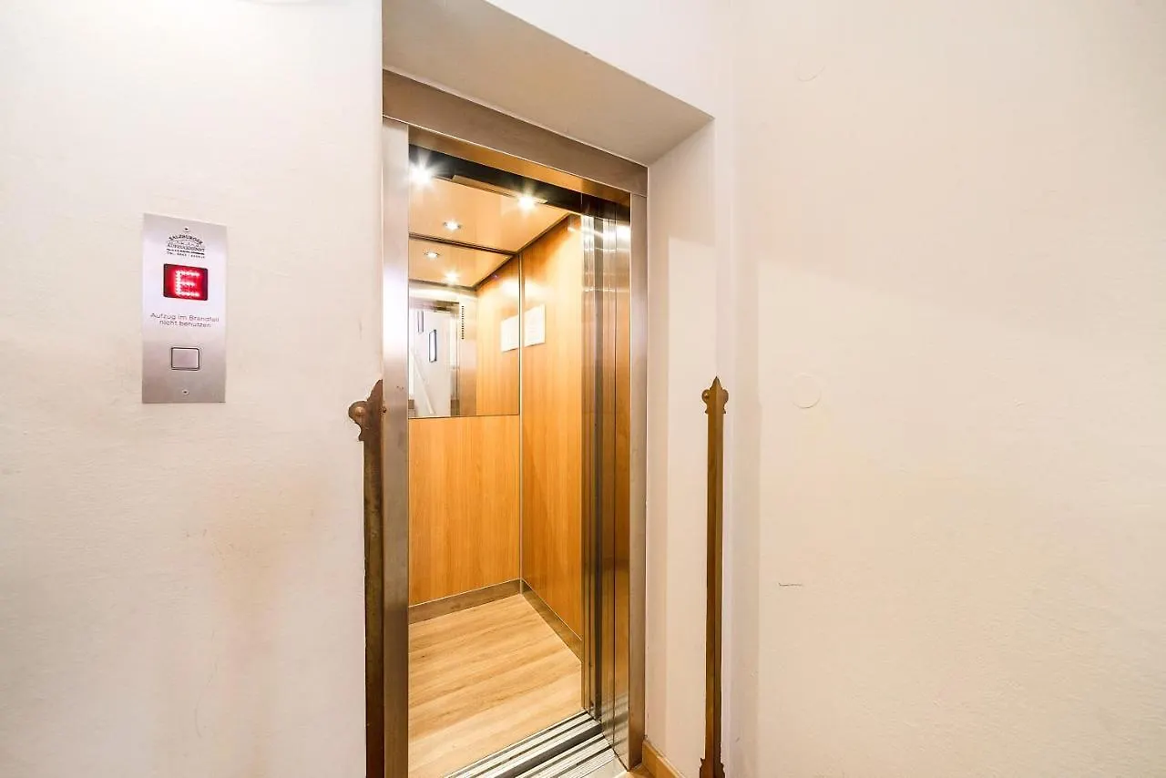 Hotel Astoria Salzburgo 3*,  Áustria