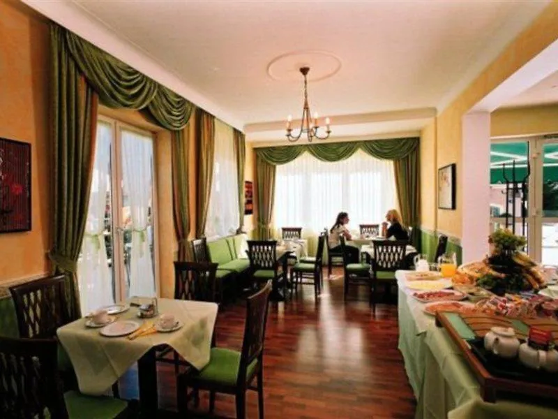 Hotel Astoria Salzburg 3*,